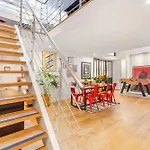 Spacious & Bright Loft Central Paris
