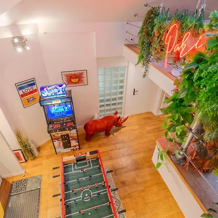 Spacious & Bright Loft Apartment Paris